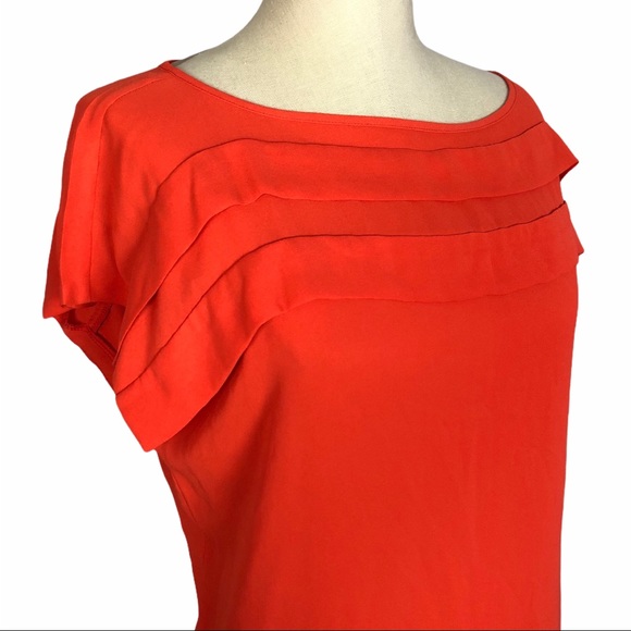 Banana Republic red orange pleat detail top - Picture 2 of 5
